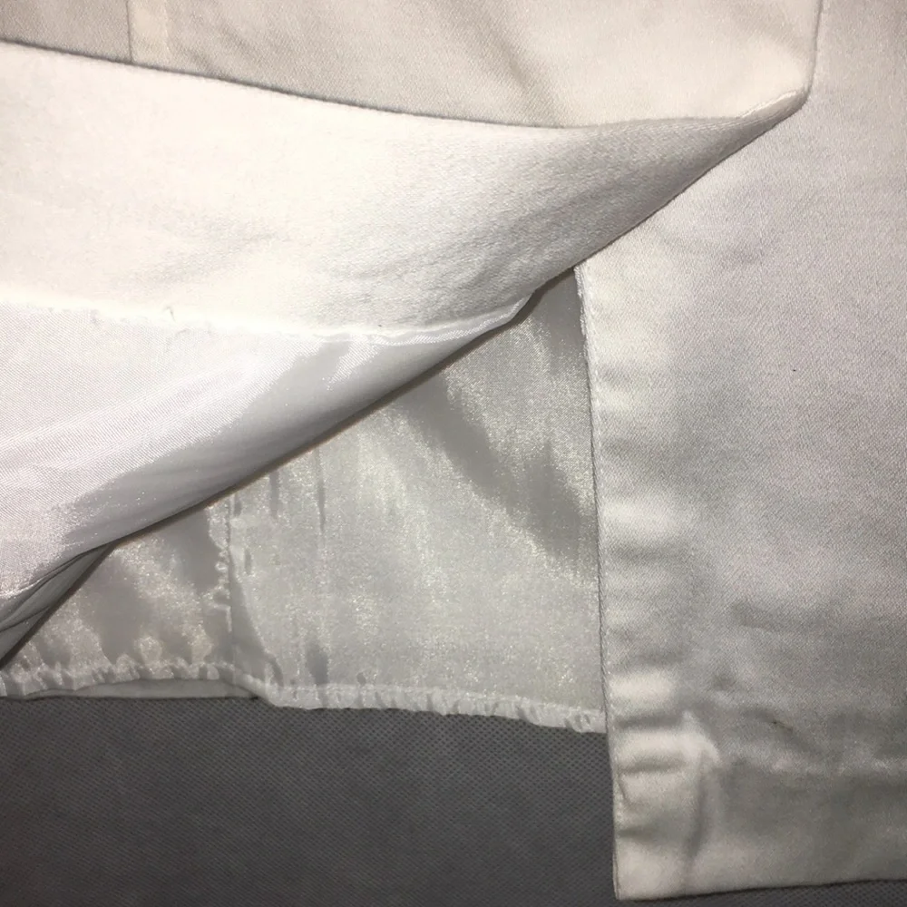 Dressbarn White Pencil Skirt | Buttons Detail | Front Pockets | Size 6